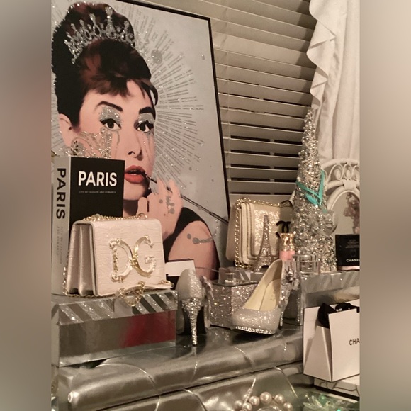 Meet your Posher, Cathy - Picture 7 of 7